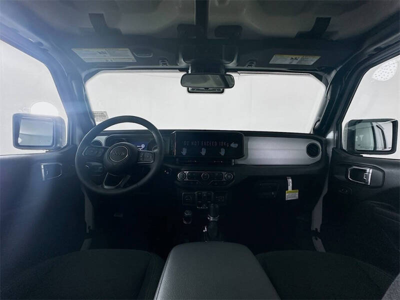 2025 Jeep Gladiator Sport S