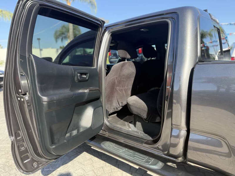 2017 Toyota Tacoma TRD Sport