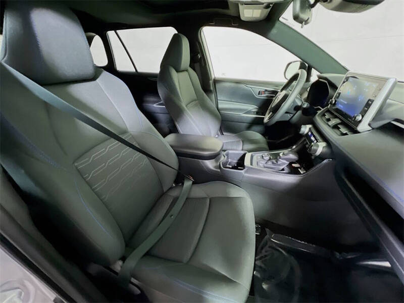 2022 Toyota RAV4 Hybrid SE