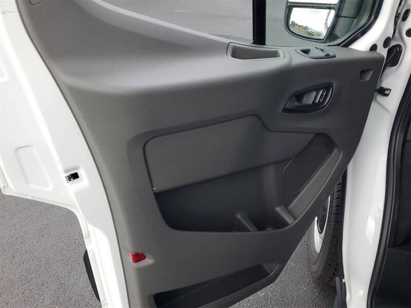 2025 Ford Transit 250