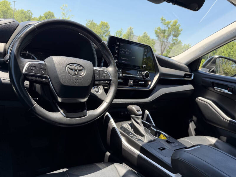 2021 Toyota Highlander XLE