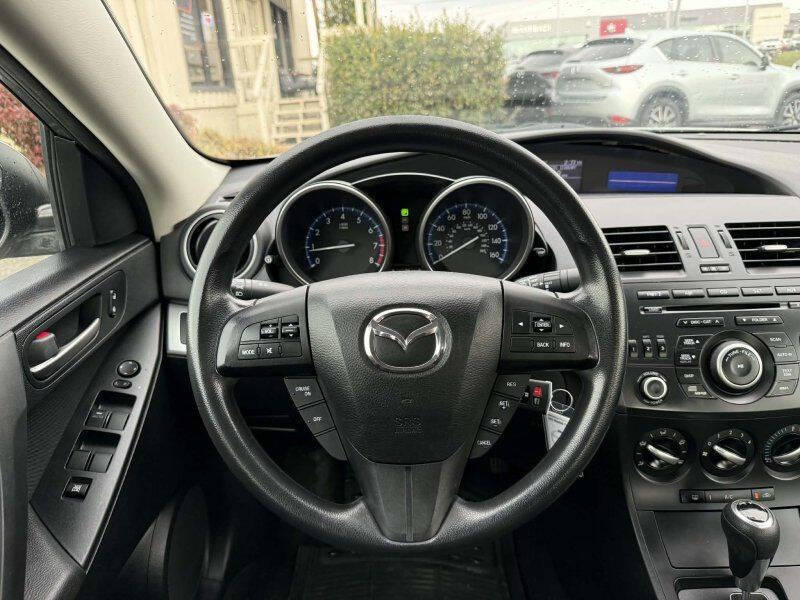 2013 Mazda MAZDA3 i Sport