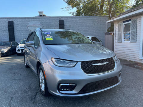 2021 Chrysler Pacifica for sale at InterCar Auto Sales in Somerville MA
