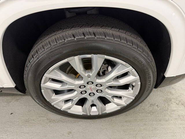 2024 GMC Acadia Denali