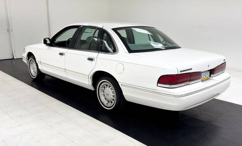1997 Ford Crown Victoria LX