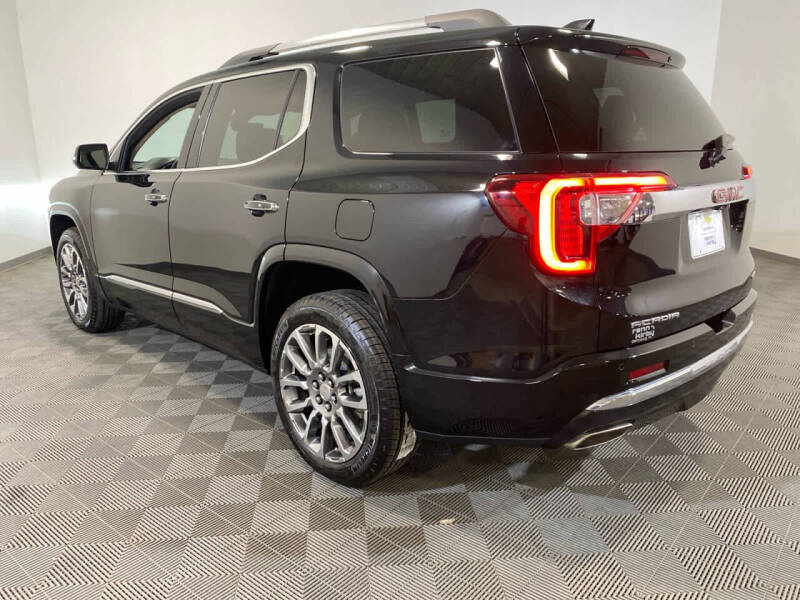 2022 GMC Acadia Denali