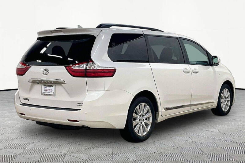 2017 Toyota Sienna