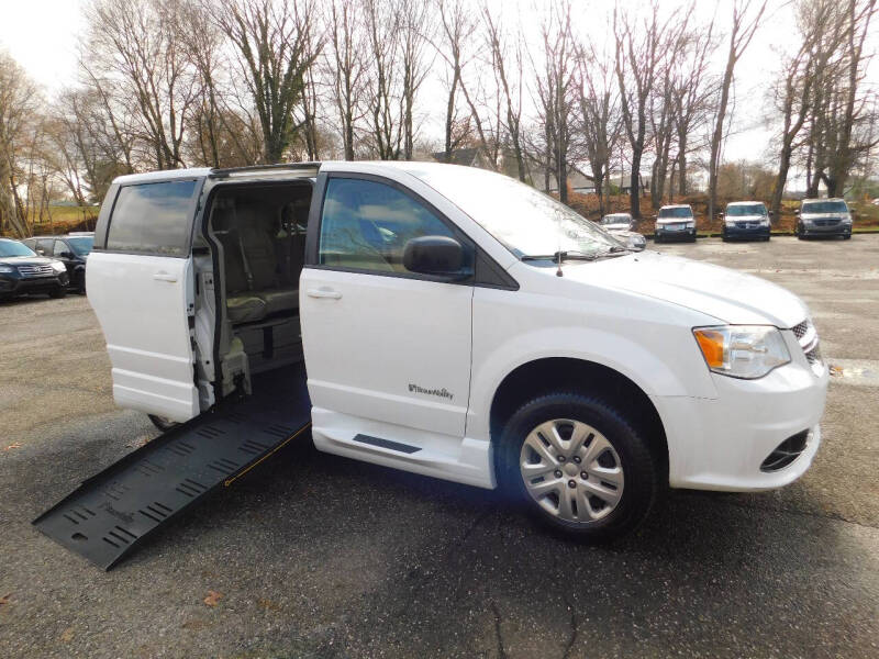 2018 Dodge Grand Caravan SE's photo