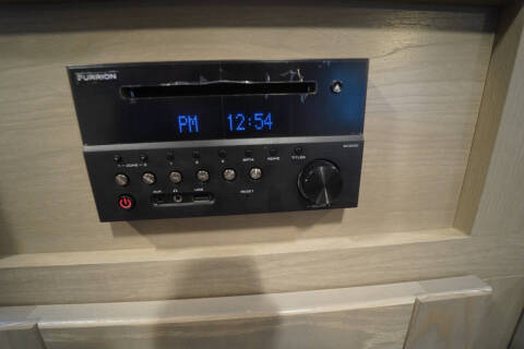 2021 Cruiser RV shadow  Cruiser