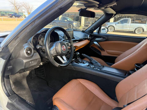 2017 FIAT 124 Spider Classica