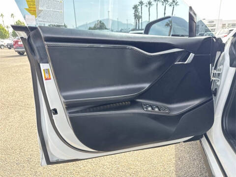 2016 Tesla Model S 75D