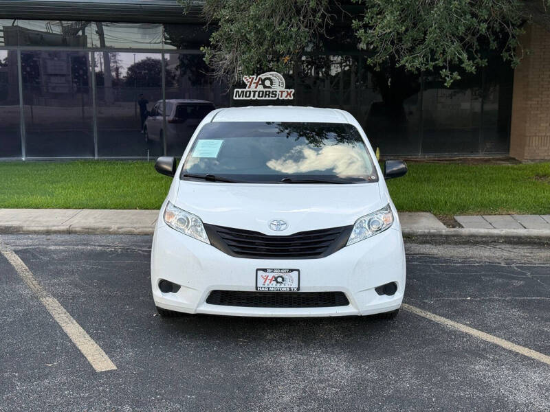 2017 Toyota Sienna L 7-Passenger
