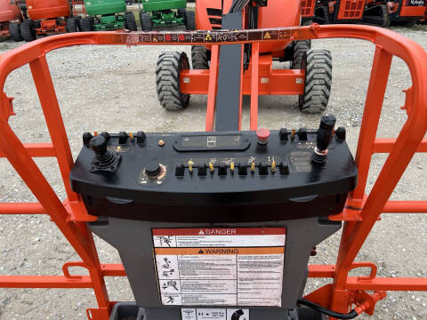 2014 JLG 60' Manlift
