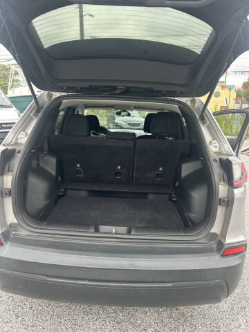 2019 Jeep Cherokee Latitude