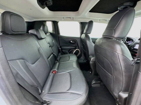 2017 Jeep Renegade Deserthawk