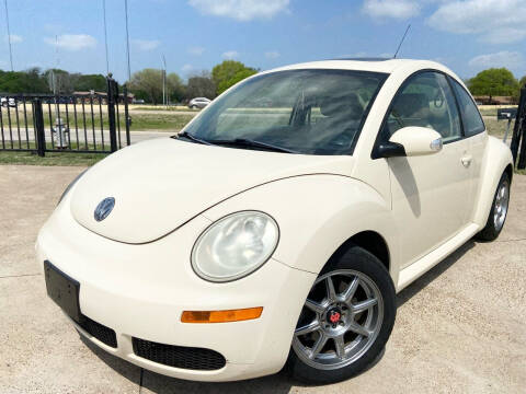 2006 Volkswagen New Beetle for sale at Texas Luxury Auto in Cedar Hill TX