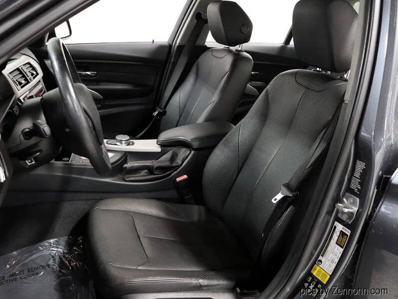 2017 BMW 3 Series 320i xDrive