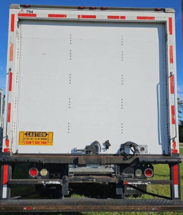 2013 Freightliner Business class M2