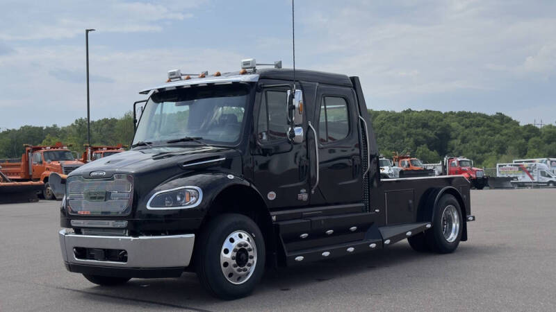 2025 Freightliner M2 106
