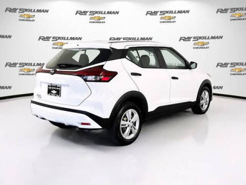 2023 Nissan Kicks S