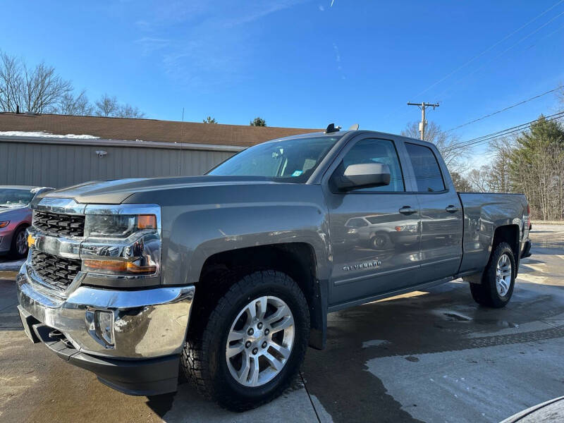 2017 Chevrolet Silverado 1500 LT photo 4