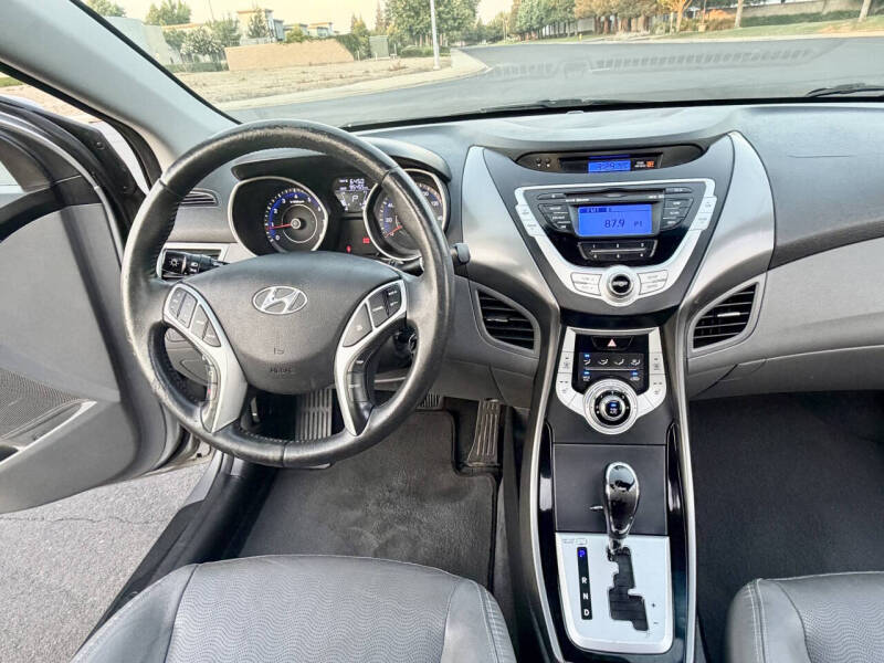 2012 Hyundai Elantra Limited
