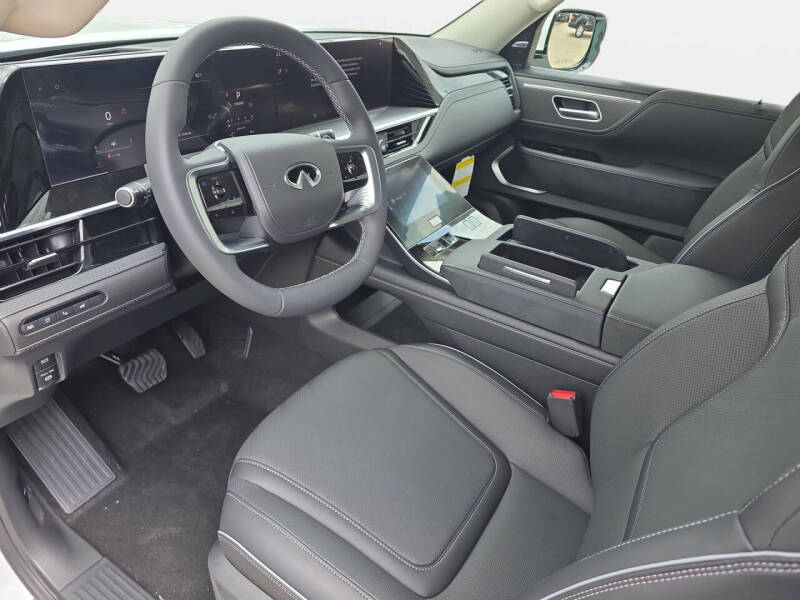 2026 Infiniti QX80 Luxe