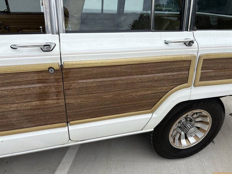 1988 Jeep Grand Wagoneer