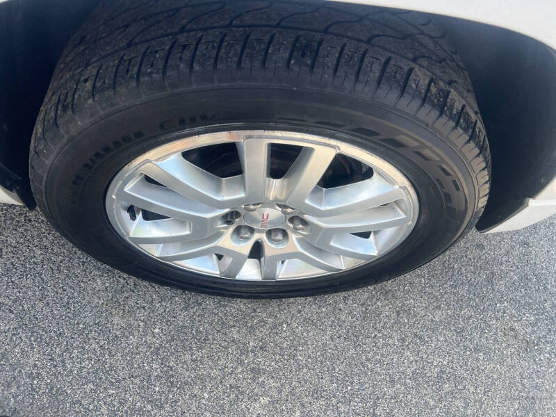 2016 GMC Acadia Denali
