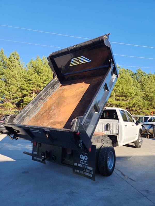 2022 Chevrolet Silverado 3500HD CC Work Truck
