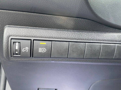 2025 Toyota Corolla Hatchback SE