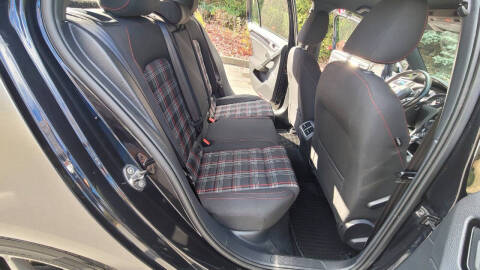 2017 Volkswagen Golf GTI Sport