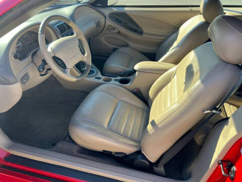 2004 Ford Mustang GT Deluxe