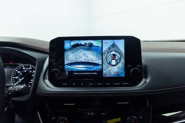 2022 Nissan Rogue SL