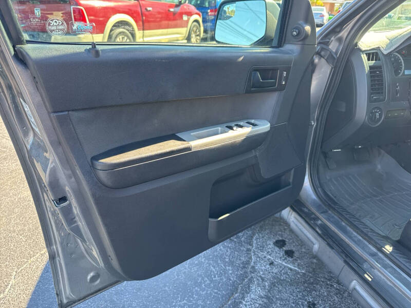 2011 Ford Escape XLT