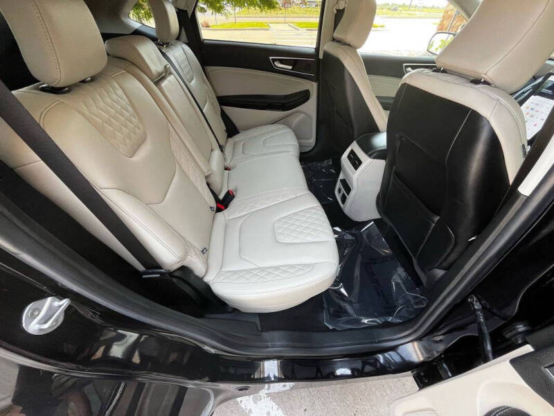 2023 Ford Edge Titanium