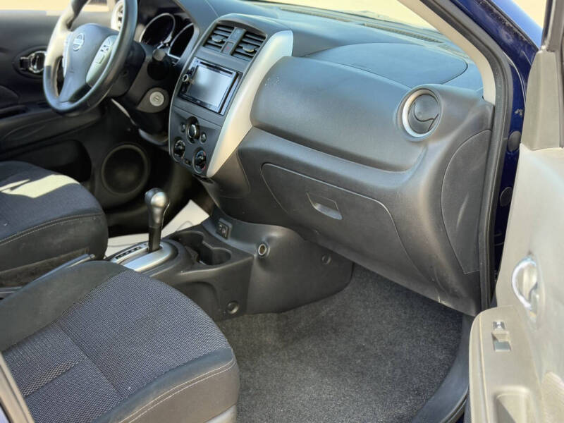 2019 Nissan Versa SV