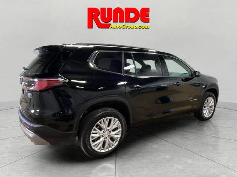 2024 GMC Acadia Elevation