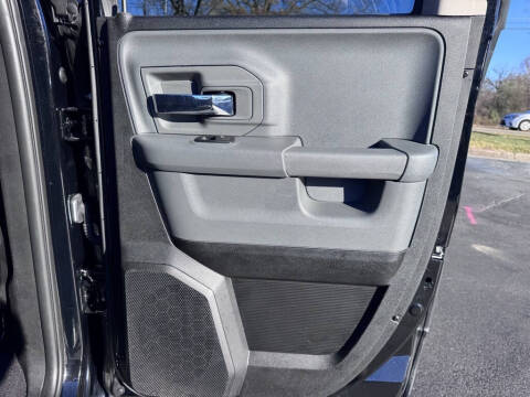 2024 RAM 1500 Classic SLT