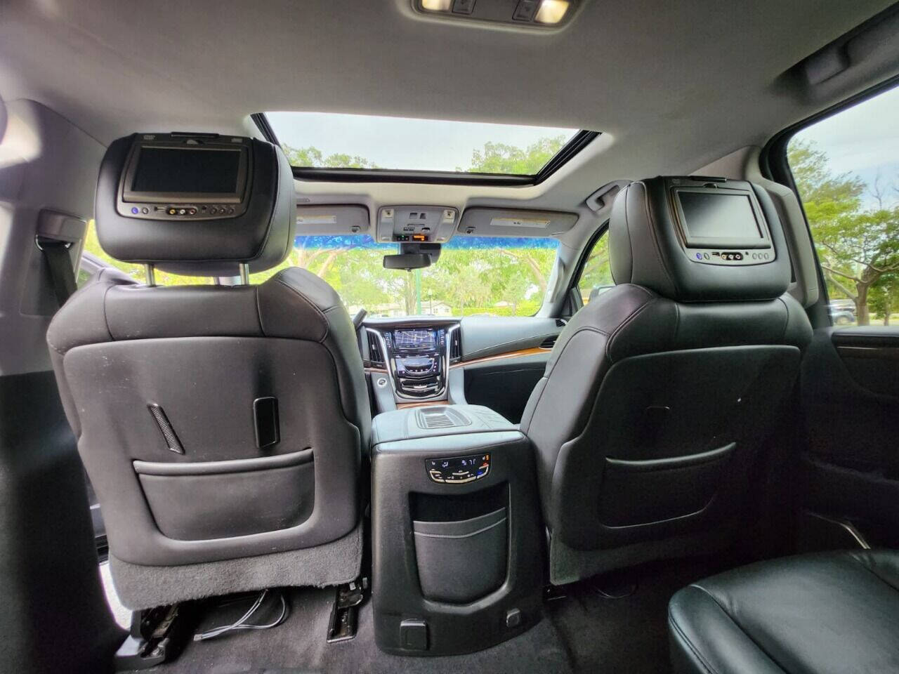 2018 CADILLAC Escalade SUV / Crossover - $34,995