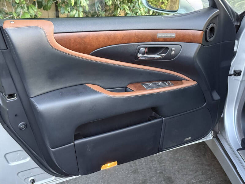 2011 Lexus LS 460