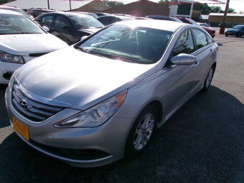 2014 Hyundai Sonata for sale at River City Auto Sales in Cottage Hills IL