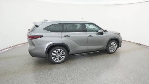 2026 Toyota Highlander Platinum