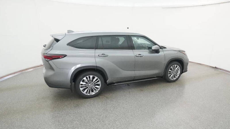 2026 Toyota Highlander Platinum