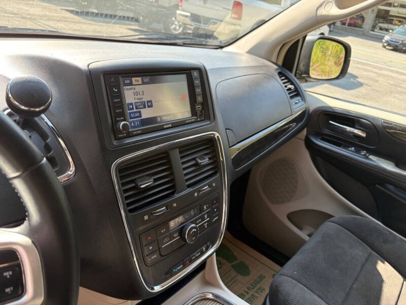 2012 Dodge Grand Caravan Crew