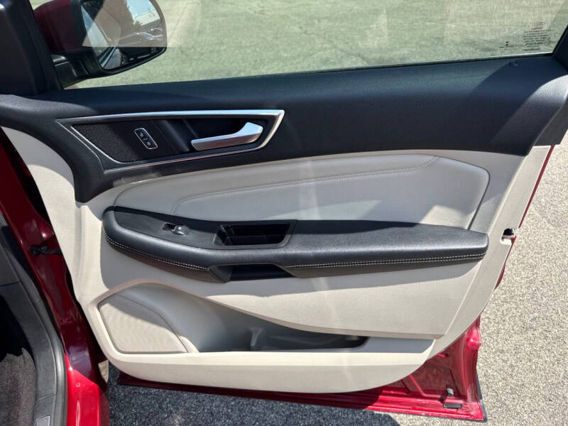 2017 Ford Edge Titanium