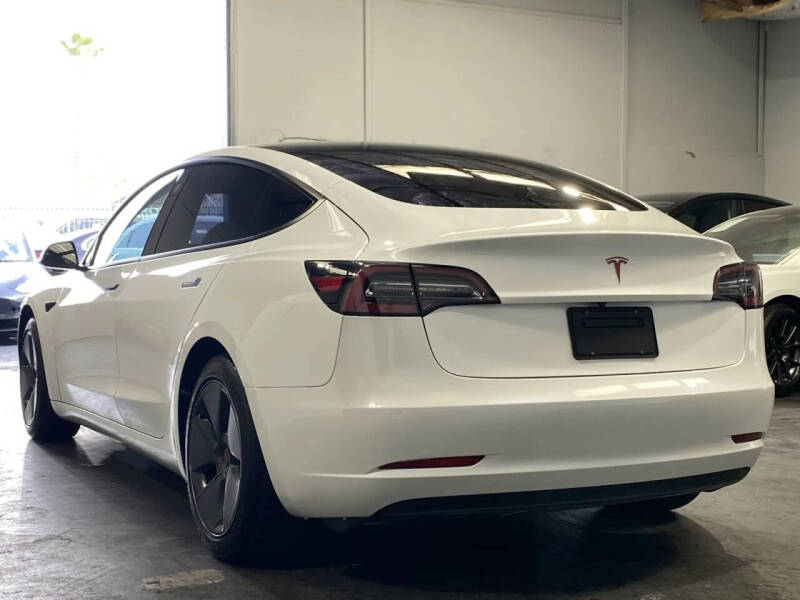 2021 Tesla Model 3 Standard Range Plus