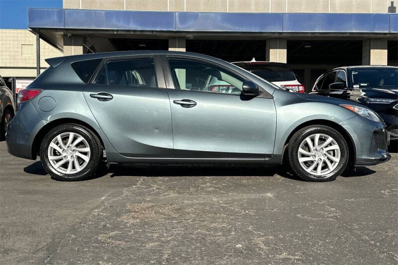 2012 Mazda MAZDA3 i Grand Touring