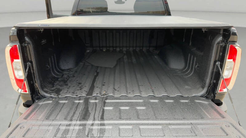 2022 GMC Canyon Elevation Standard