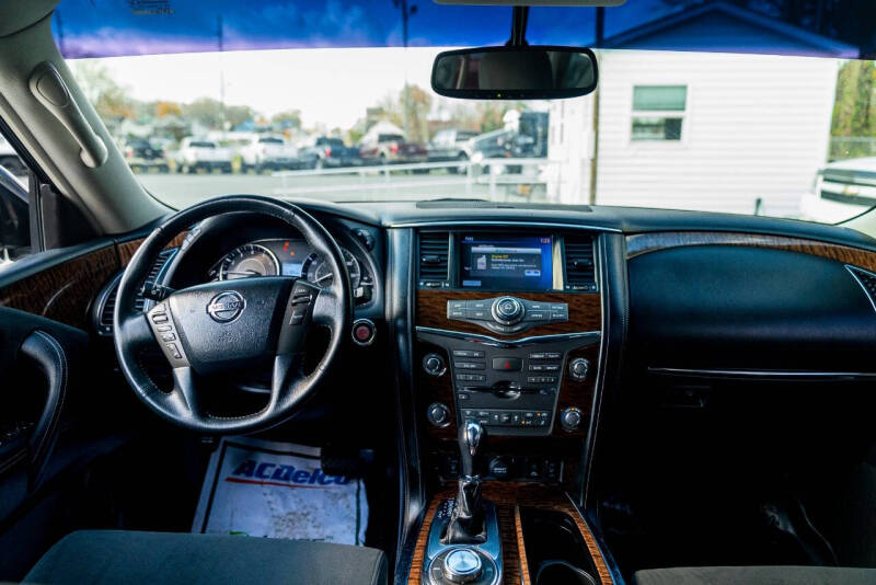 2017 Nissan Armada SV